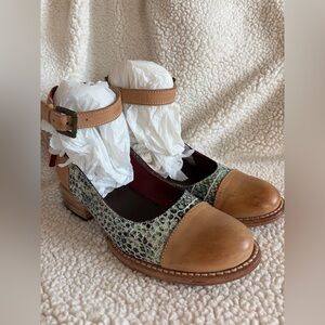 Freebird Marilyn Aqua Snake Ankle Straps All Leather Zip Back Shoe Size 8